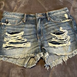 kancan ripped jean shorts